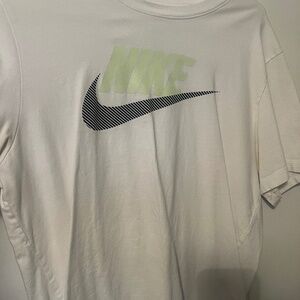 Men’s Nike tshirt